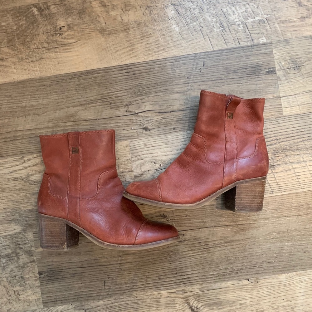 Sperry Top-Sider leather booties